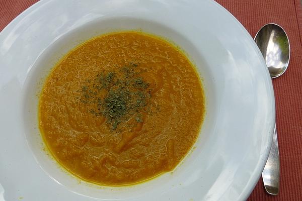 Carrot Soup with Curry and Ginger
