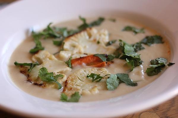 Cauliflower Coconut Soup