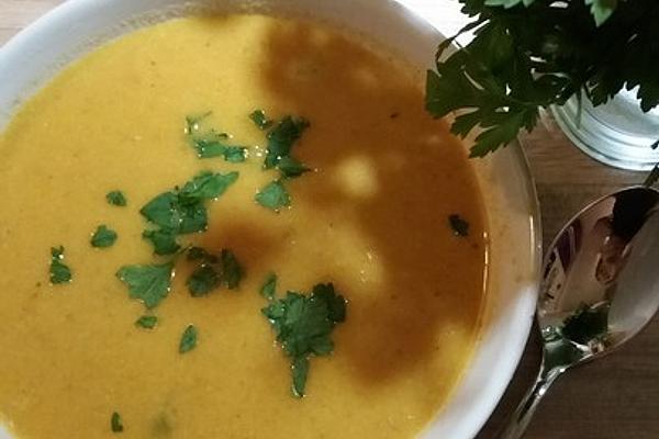 Cauliflower Soup with Coconut