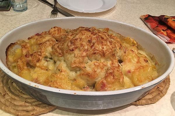 Cauliflower with Potatoes, Baked