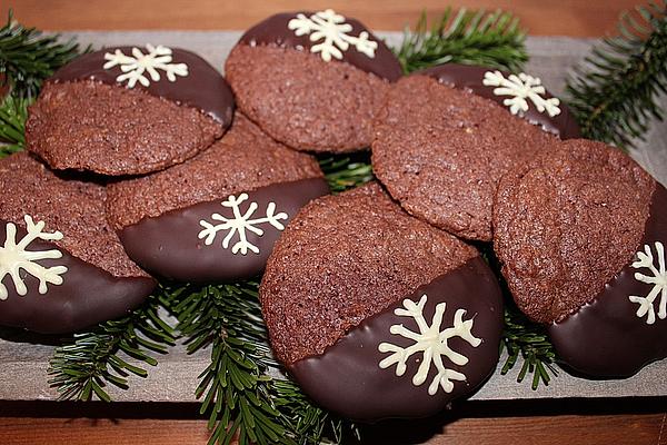 Chai Latte Cookies with Chocolate Nuts