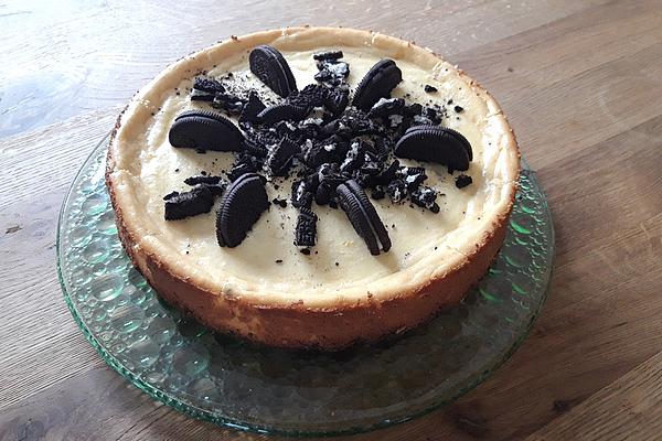 Cheesecake with Oreo Biscuit Crust