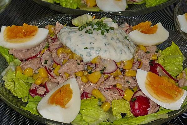 Chef Salad with Tuna