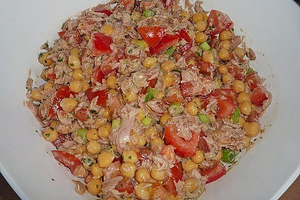 Chickpea Salad with Tuna