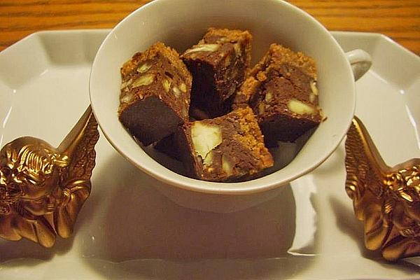 Chocolate – Nut Snacks on Speculoos Cookie Base