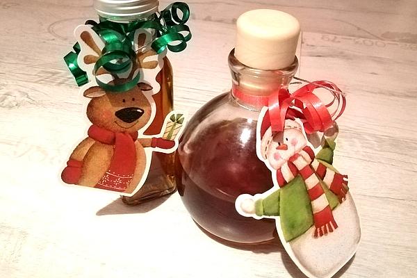 Christmas Apple and Cinnamon Liqueur