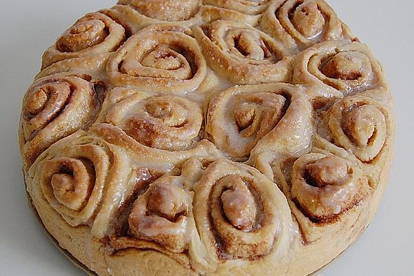 Cinnamon Roll Cake