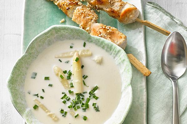 Cream Of Asparagus Soup with Chicken – Sesame – Skewer
