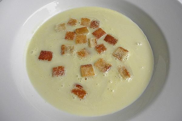 Cream Of Leek Soup with Croutons