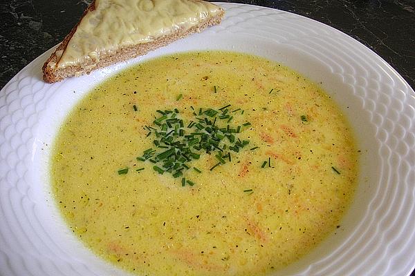 Creamy Garlic Soup with Cheese Toast