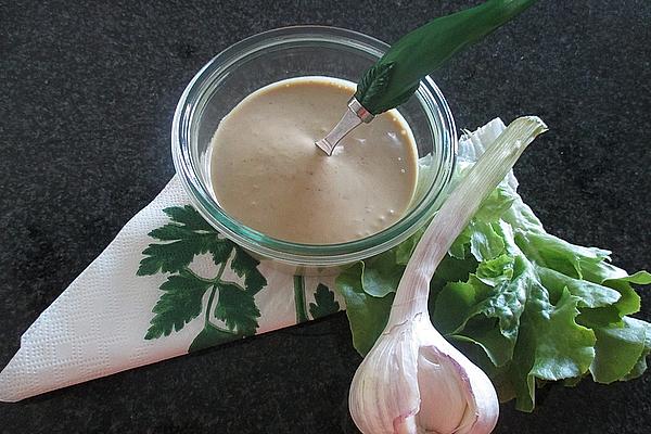 Creamy Salad Dressing for Leaf Salads