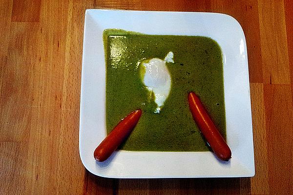 Creamy Sorrel Soup with Poached Egg