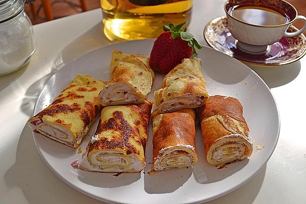 Crepes with Banana Curd