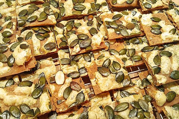 Crispbread with Pumpkin Seeds