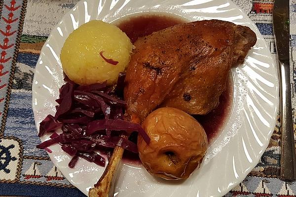 Crispy Goose Legs with Baked Apples