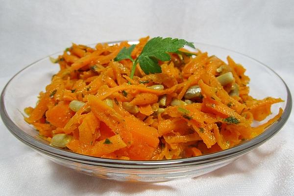 Crunchy Carrot Salad with Roasted Sunflower Seeds