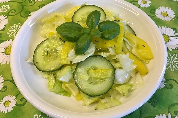 Cucumber and Pepper Iceberg Lettuce in Honey Dressing