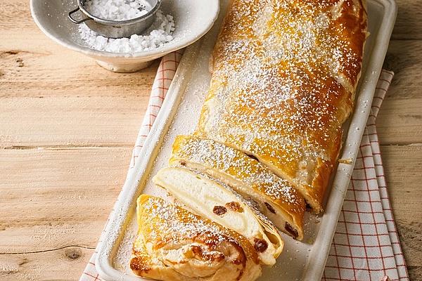 Curd Cheese Strudel