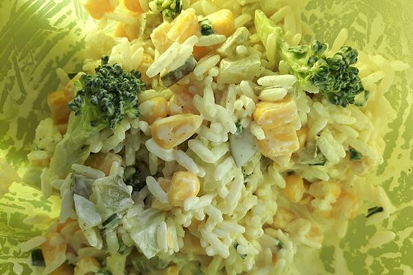 Curry Broccoli Salad with Corn and Rice
