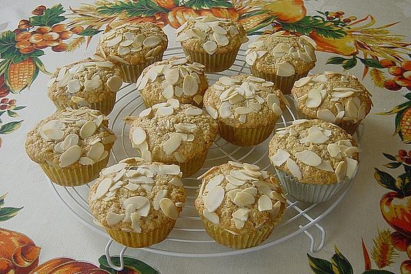 Date-almond Muffins with Amaretto