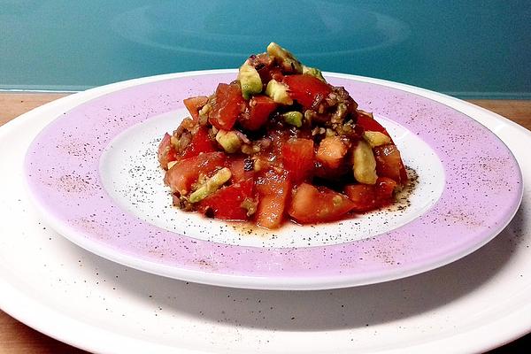 Delicious Tomato and Avocado Salad