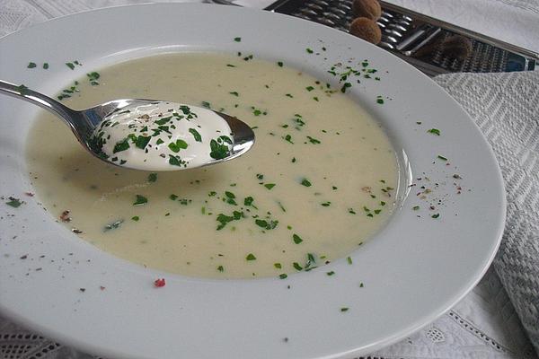Festive Kohlrabi Soup