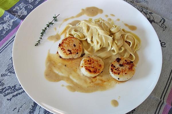 Fettuccine with Scallops