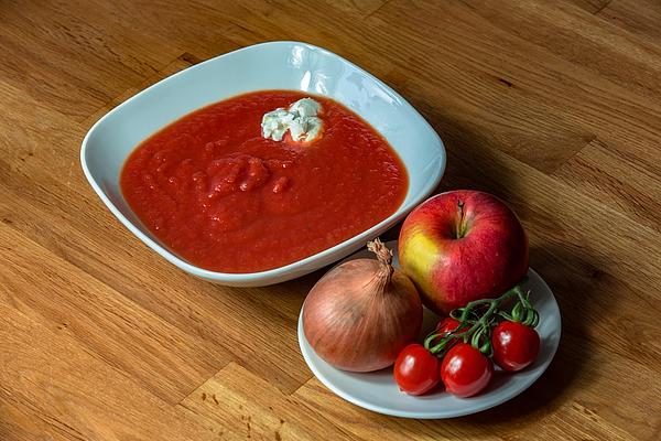 Fiery Apple – Tomato Soup