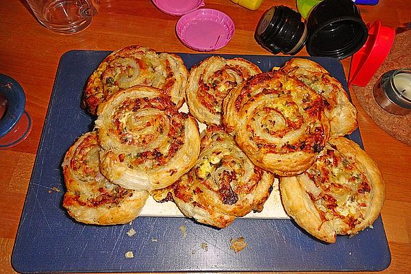 Filled Puff Pastry Rolls with Ham