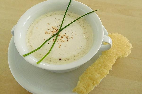 Fine Onion Soup with Parmesan