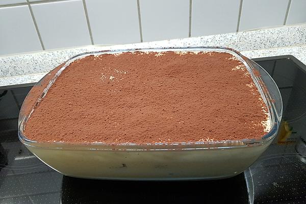 Flowers Tiramisu with Almond Liqueur