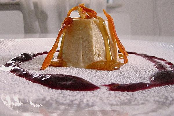 Forest Honey – Parfait with Berry Sauce