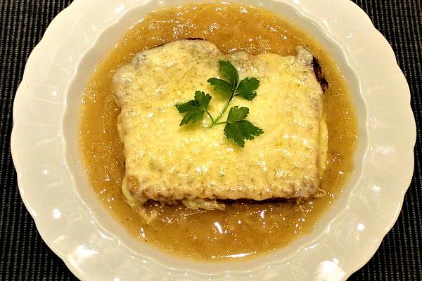 French Style Onion Soup with Garlic Bread