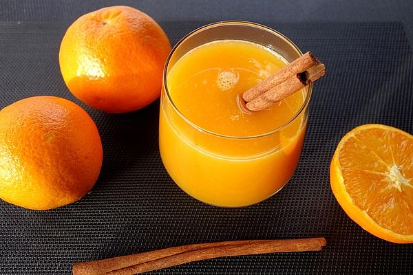 Fresh Orange Juice with Orange Blossom Water