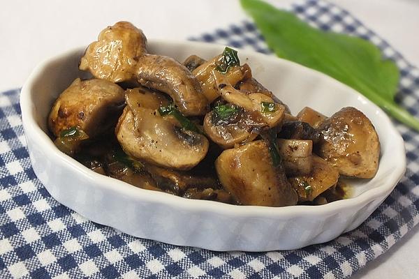 Fried Mushrooms with Garlic and Lemon