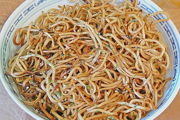 Fried Noodles with Sesame Seeds