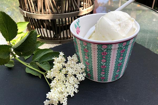 Frozen Yogurt with Elderflower Syrup