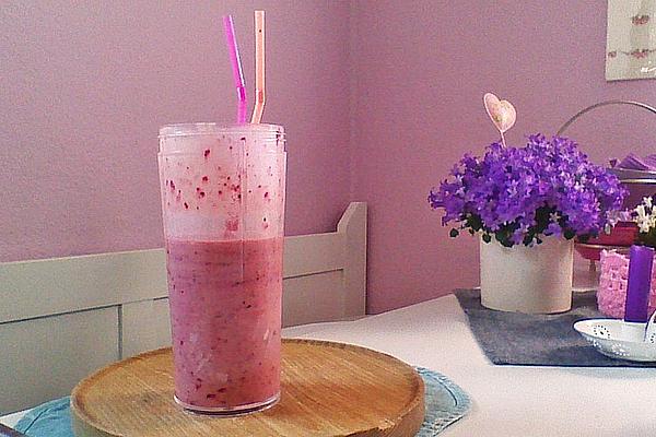 Fruity Coconut Smoothie with Berries and Bananas