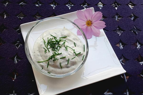 Garlic Cream with Sour Cream