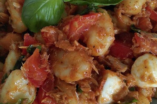 Gnocchi Salad with Tuna and Red Pesto