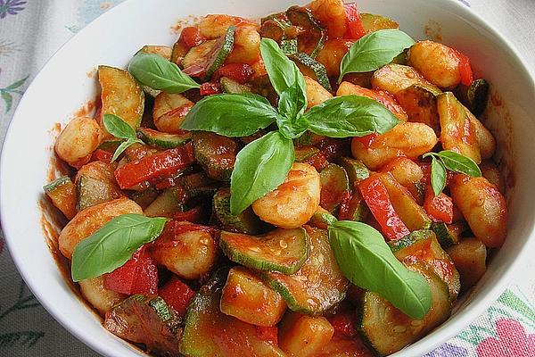 Gnocchi Salad with Zucchini and Peppers