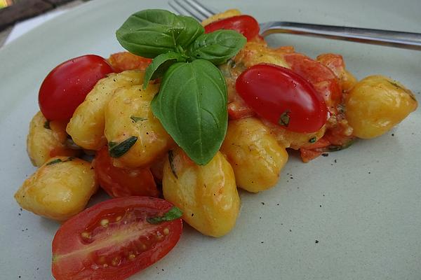 Gnocchi with Tomatoes and Mozzarella