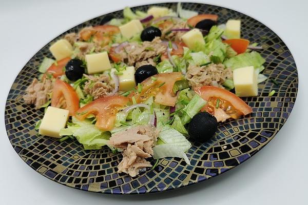Gourmet Salad with Tuna