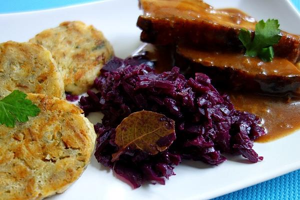 Grandma`s Apple and Red Cabbage