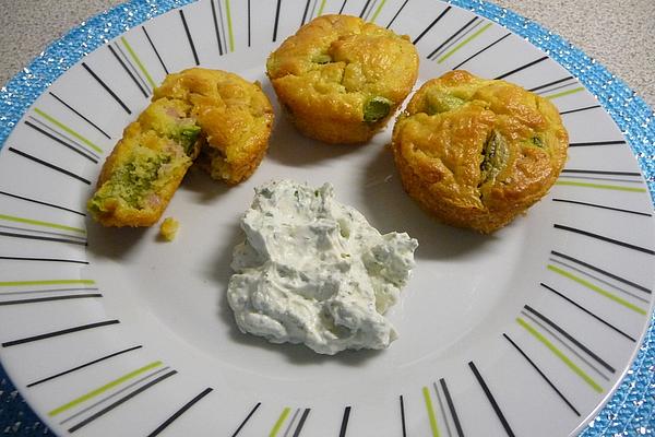 Green Asparagus Muffins with Parsley Dip
