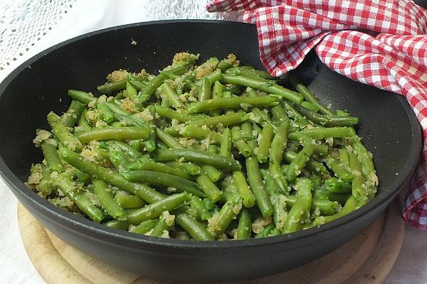 Green Beans with Garlic Crumbs