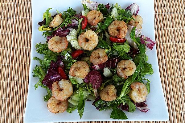 Green Salad with Prawns and Honey Mustard Dressing