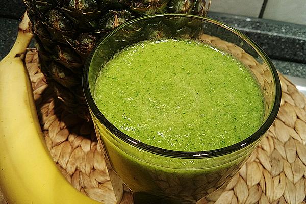 Green Smoothie with Pineapple