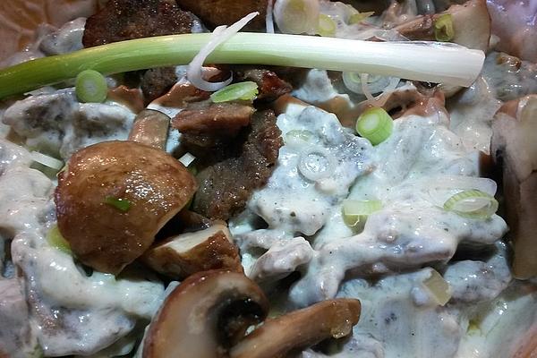Gyros Salad with Mushrooms