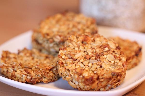 Hearty, Almost Sugar-free Cereal Biscuits